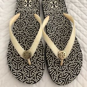 Tory Birch Flip flops